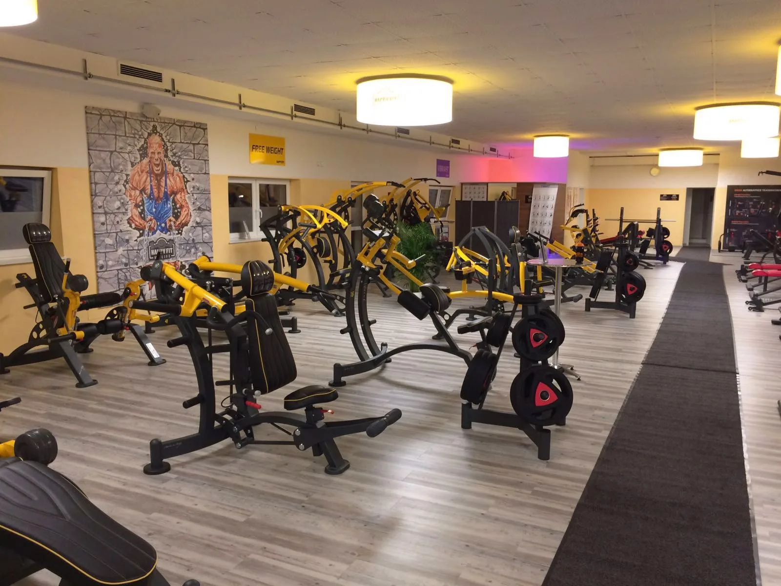 HappyFit Losheim Studio