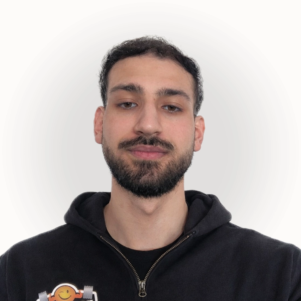 Yaman - Trainingsbetreuung & Rezeption