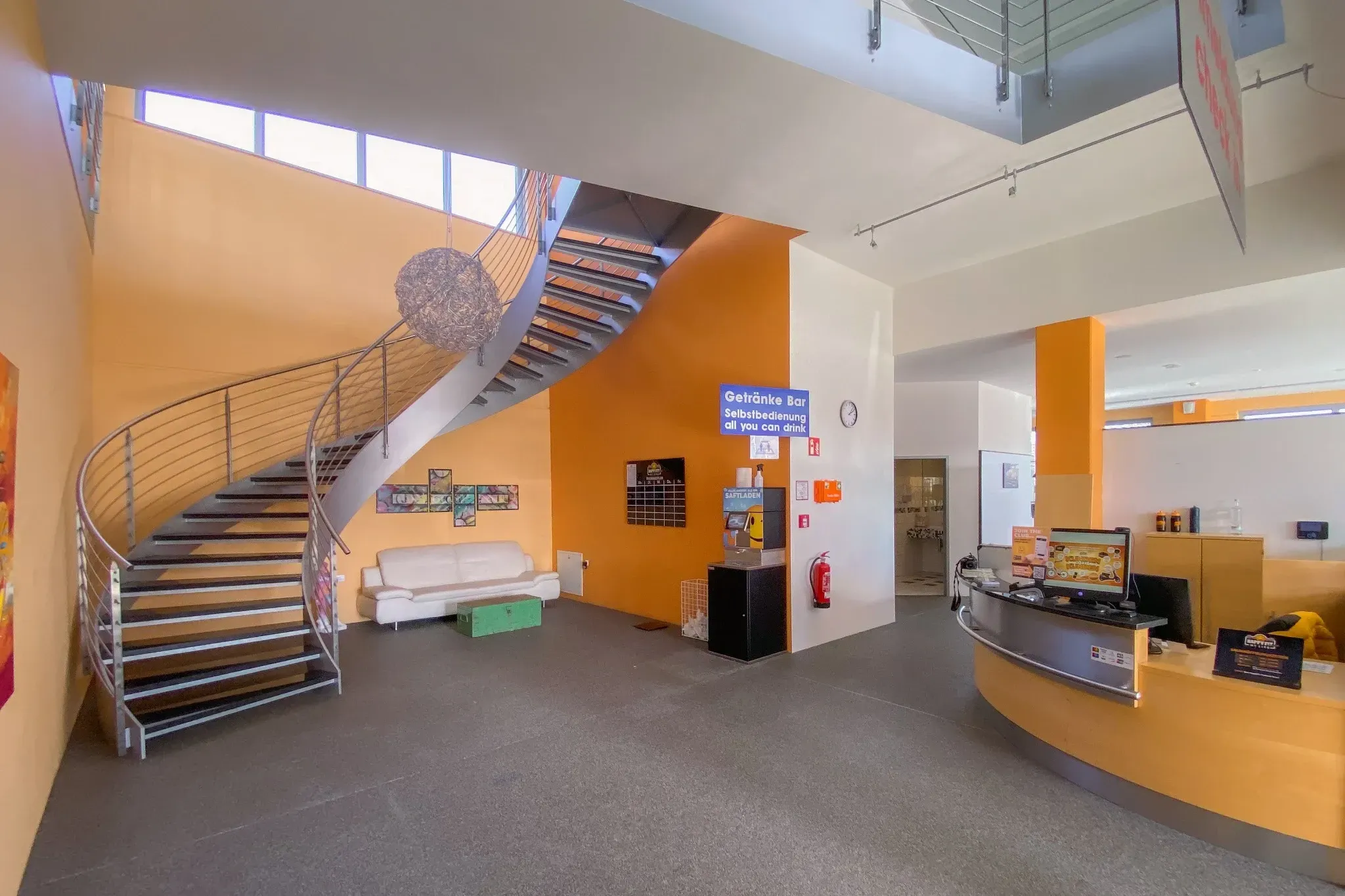 HappyFit Perl-Besch Studio